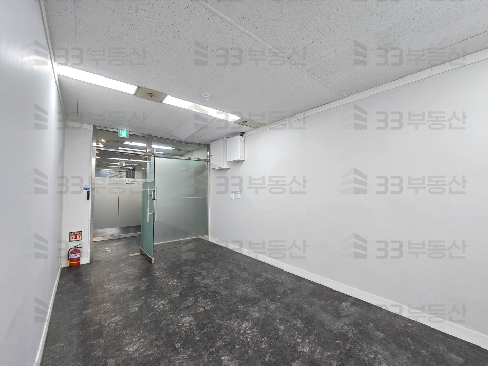 서울 강남구 역삼동 662-18 (강남텔레피아빌딩) 강남텔레피아빌딩동 33 사진O 대로변 컨디션 깔끔한 인테리어 사무실 월세 매물번호 10715 사진 9