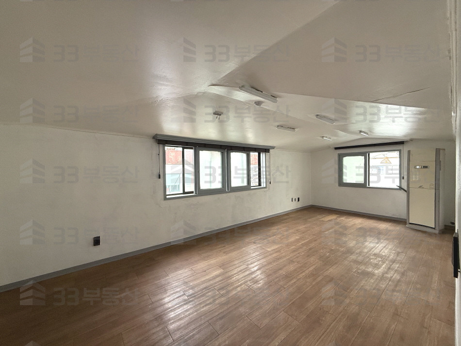 서울 강남구 신사동 511-9 33 사진O 신사역 대형테라스 탑층 채광우수 컨디션A 월세 매물번호 10717 사진 3