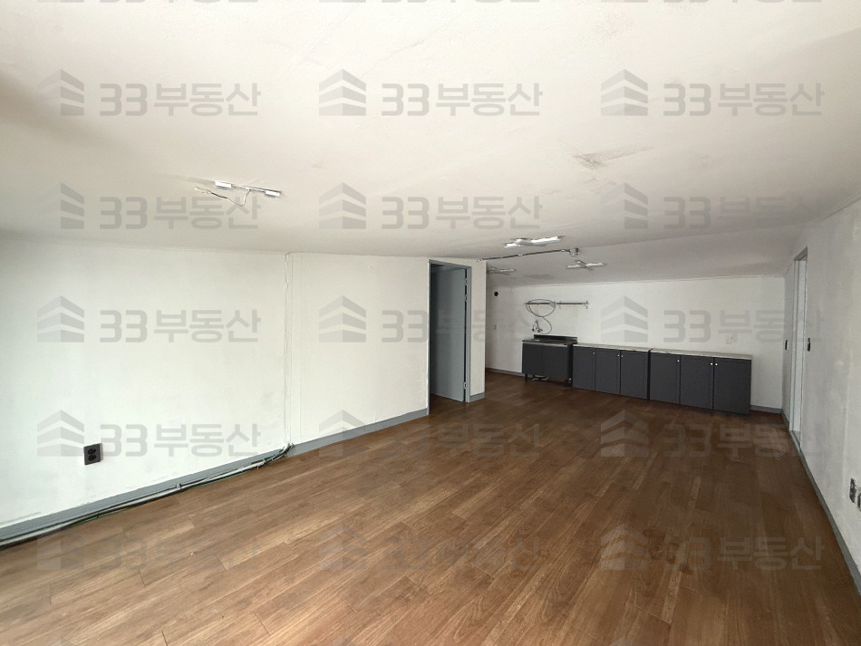 서울 강남구 신사동 511-9 33 사진O 신사역 대형테라스 탑층 채광우수 컨디션A 월세 매물번호 10717 사진 5