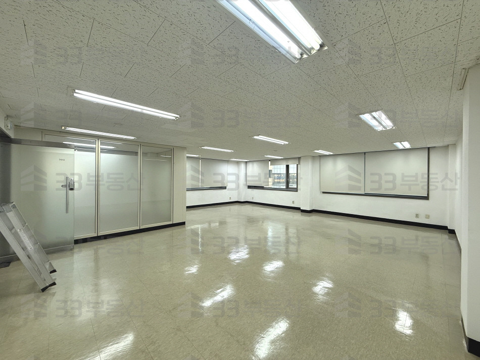 서울 강남구 신사동 512-10 33 사진O 신사역 역세권 깔끔한 사무실 월세 매물번호 10718 사진 2