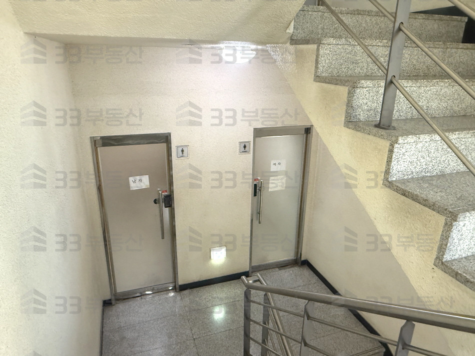 서울 강남구 신사동 512-10 33 사진O 신사역 역세권 깔끔한 사무실 월세 매물번호 10718 사진 4