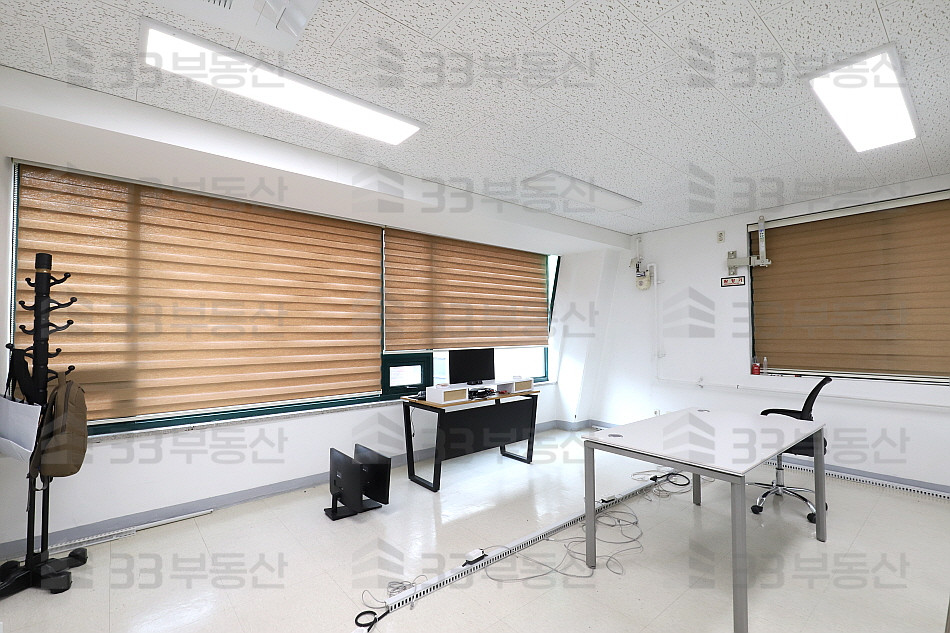 서울 강남구 신사동 신사역2분 엘베O 홀1룸1 자주식주차 ! 월세 매물번호 10421 사진 4
