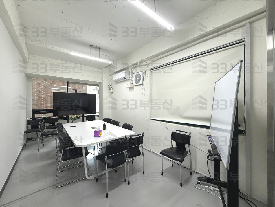서울 강남구 신사동 33 사진O 신사역 초역세권 노출천장 컨디션A 월세 매물번호 10719 사진 3