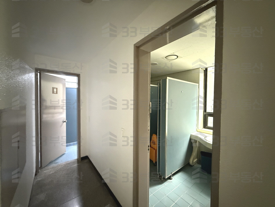 서울 강남구 신사동 517-5 33 사진O 신사역 역세권 강남시장 맞은편 중소형 사무실 월세 매물번호 10723 사진 9