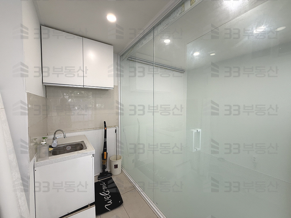 서울 강남구 신사동 압구정대로변 1층상가 무권리 즉시입주o ! 월세 매물번호 10733 사진 3