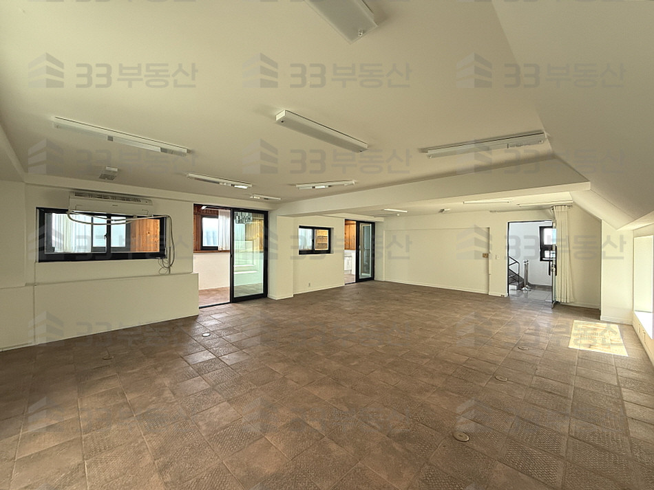 서울 강남구 신사동 주차o 도산공원인근 무권리 상가 ! 월세 매물번호 10735 사진 5