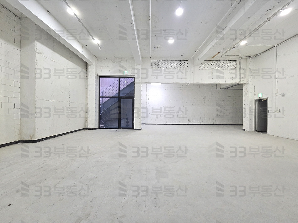 서울 강남구 역삼동 역삼역도보6분 주차o 층고5m 원상복구o ! 월세 매물번호 10738 사진 5