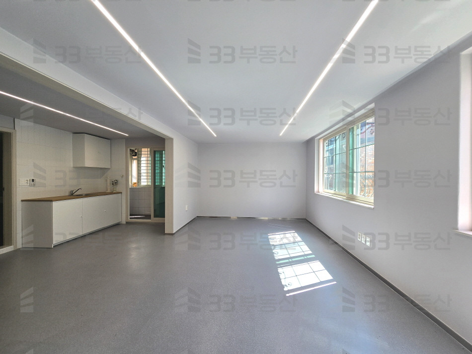 서울 강남구 신사동 신사빌딩동 33 사진O 로데오 올수리 채광우수 컨디션A 가성비사무실 월세 매물번호 10745 사진 3
