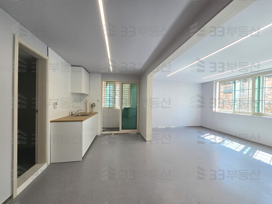서울 강남구 신사동 신사빌딩동 33 사진O 로데오 올수리 채광우수 컨디션A 가성비사무실 월세 매물번호 10745 사진 7