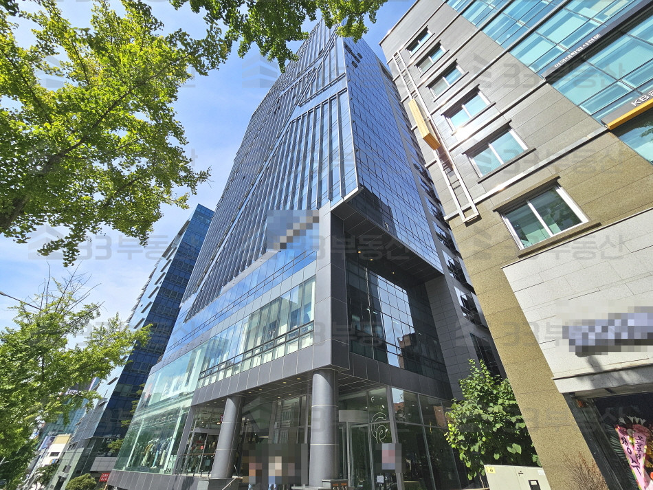 서울 강남구 신사동 33 사진O 도산대로 내부기둥X 전망 우수 대형빌딩 월세 매물번호 10763 사진 13