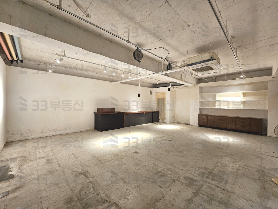 서울 강남구 신사동 33 사진O 무권리 노출천장 단독출입구 월세 매물번호 10770 사진 1