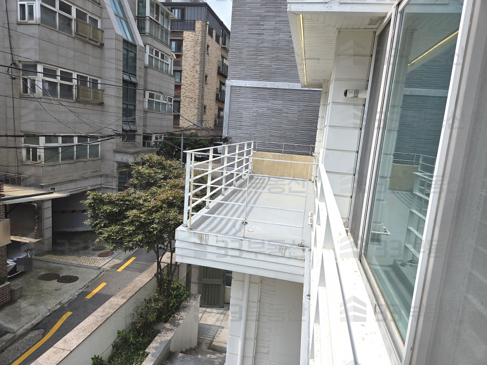 서울 서초구 서초동 33 사진O 마당O 1,2층 독채느낌의 사무실 월세 매물번호 10788 사진 7