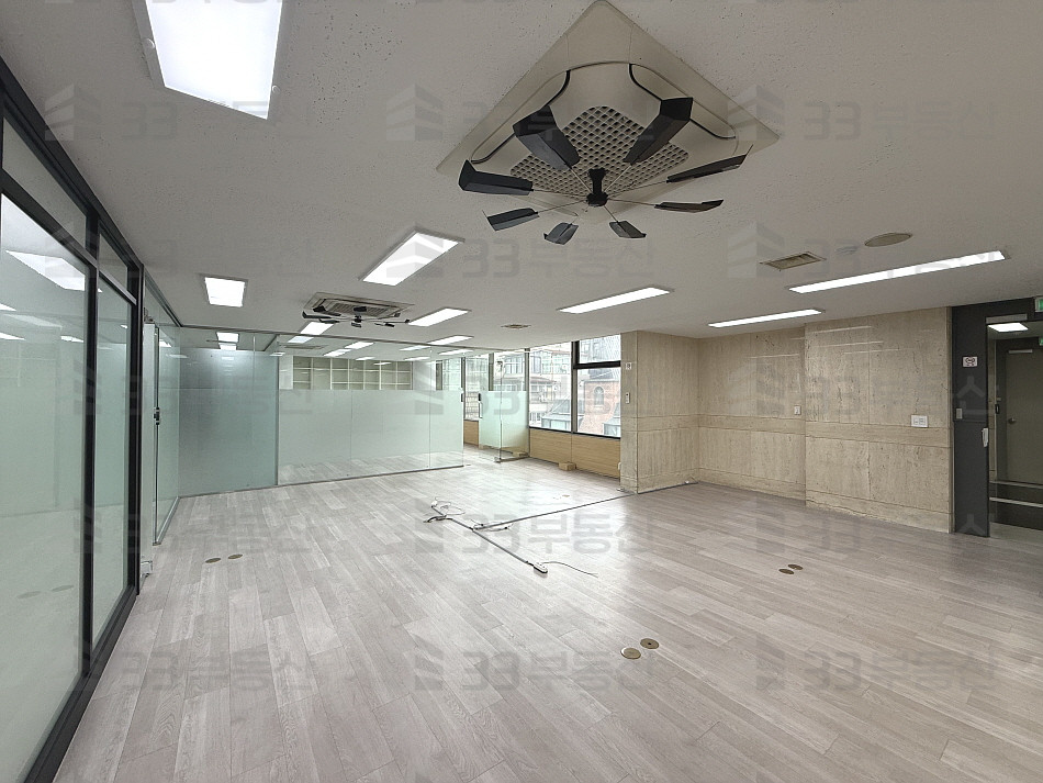 서울 강남구 논현동 룸4 자주식주차O 대로변 컨디션A 사무실 ! 월세 매물번호 10790 사진 1
