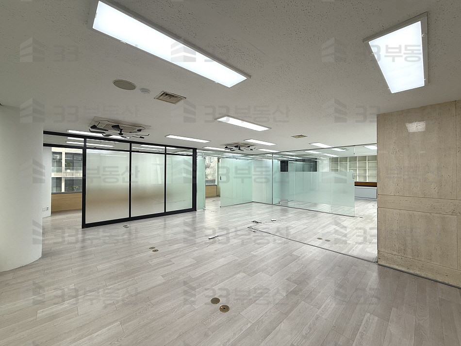 서울 강남구 논현동 룸4 자주식주차O 대로변 컨디션A 사무실 ! 월세 매물번호 10790 사진 2