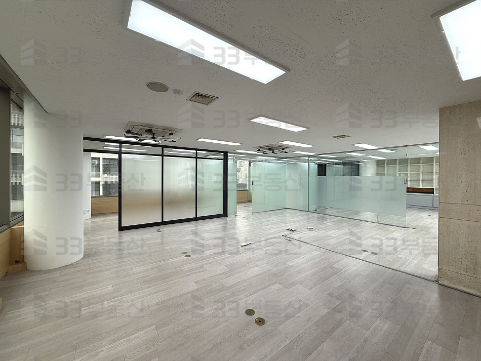 서울 강남구 논현동 룸4 자주식주차O 대로변 컨디션A 사무실 ! 월세 매물번호 10790 사진 3