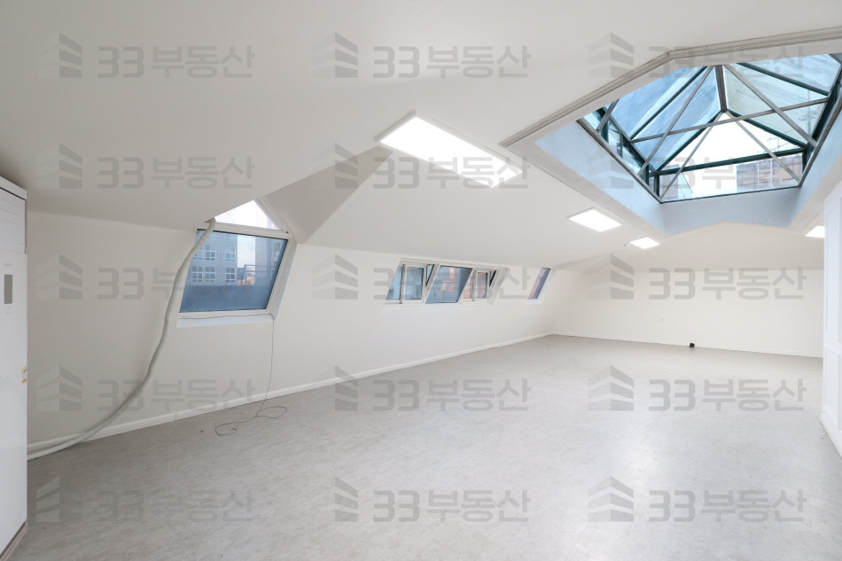 서울 강남구 역삼동 언주역 도보 2분, 가성비 A 중소형사무실 ! 월세 매물번호 10042 사진 1