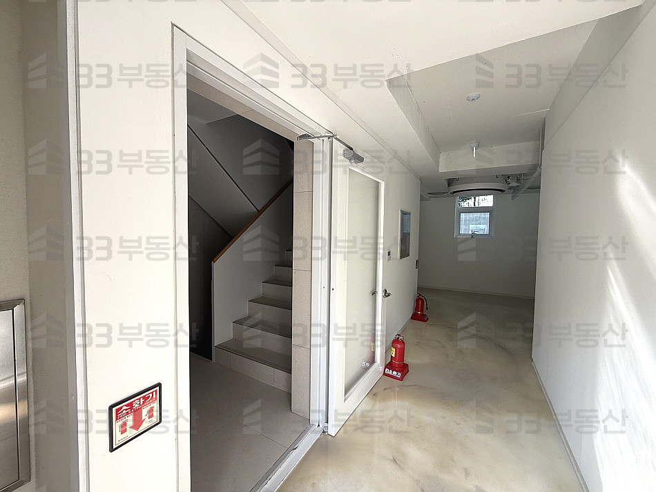 서울 강남구 청담동 통임대 지하2 지상5층 건물주차5대 신축첫입주 ! 월세 매물번호 10823 사진 3
