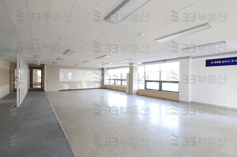 서울 강남구 역삼동 언주역 도보 2분, 언주역 대로변 대형 사무실 ! 월세 매물번호 10227 사진 1