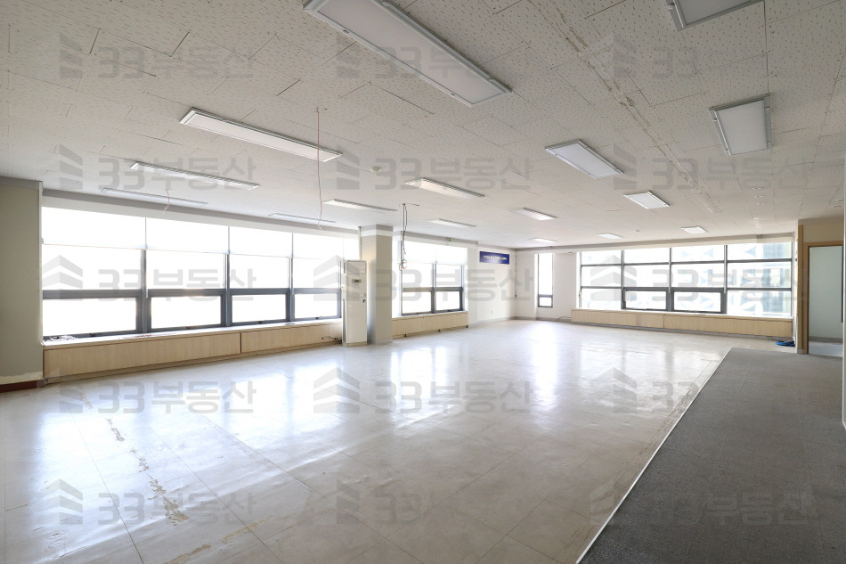서울 강남구 역삼동 언주역 도보 2분, 언주역 대로변 대형 사무실 ! 월세 매물번호 10227 사진 3