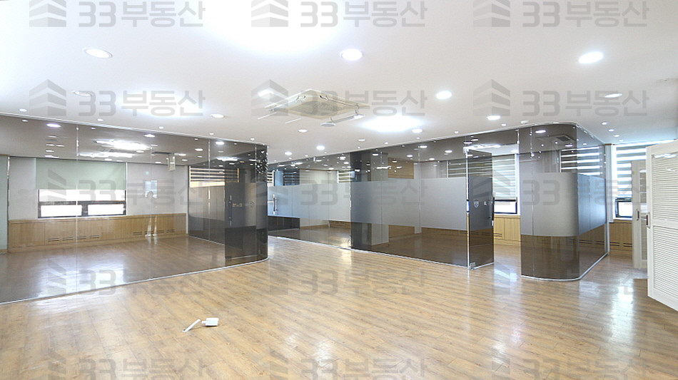 서울 강남구 역삼동 선릉역 초역세권, 인테리어 무상인수, 컨디션 깔끔 월세 매물번호 10237 사진 1