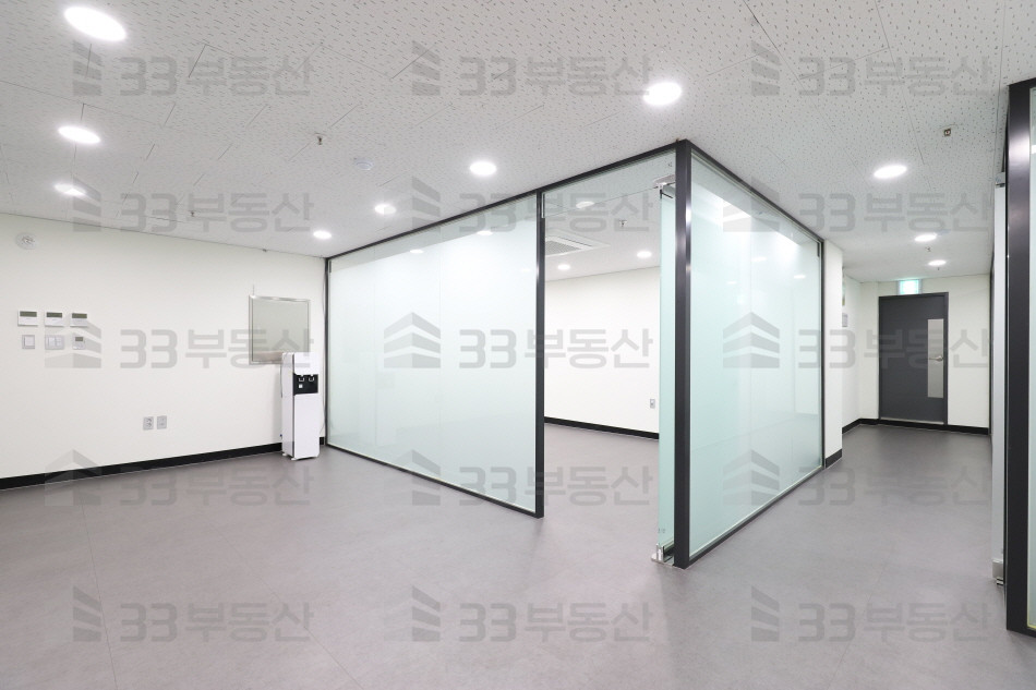 서울 강남구 역삼동 언주역 역세권, 인테리어 무상인수, 컨디션 깔끔 월세 매물번호 10240 사진 3