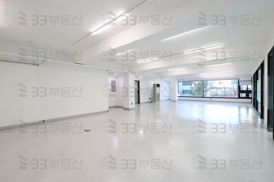 서울 강남구 삼성동 삼성중앙역 도보 5분이내 , 깔끔한 인테리어 사무실 ! 월세 매물번호 10020 사진 2