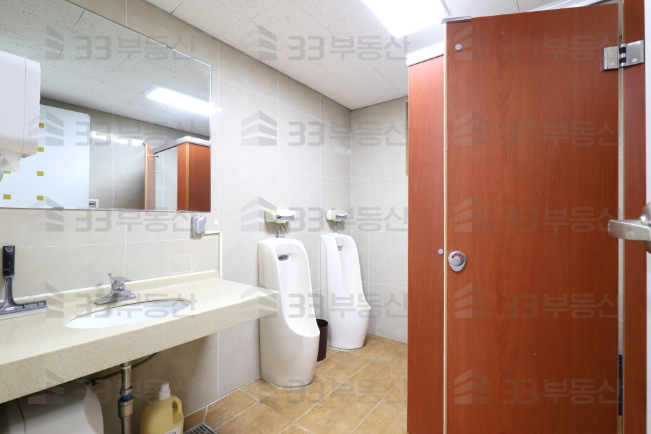 서울 강남구 삼성동 삼성중앙역 도보 5분이내 , 깔끔한 인테리어 사무실 ! 월세 매물번호 10020 사진 12