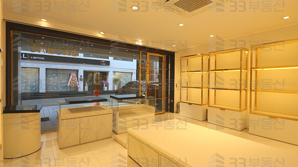 서울 강남구 논현동 학동역 도보 5분거리, 인테리어O 1층 상가사무실 ! 월세 매물번호 10174 사진 3