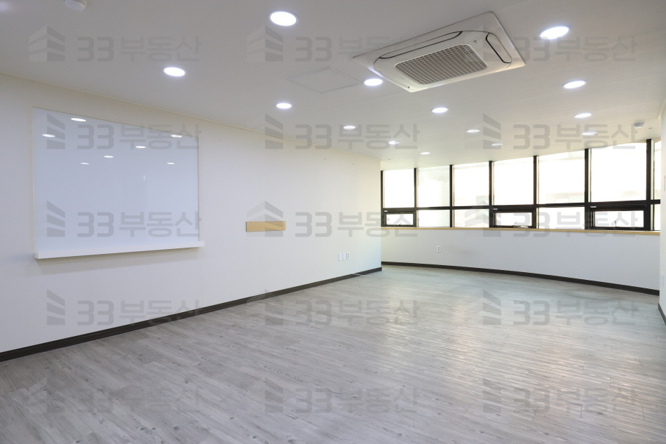 서울 강남구 역삼동 즉시입주 룸3개 주차편리한 깔끔한 사무실 월세 매물번호 10248 사진 2