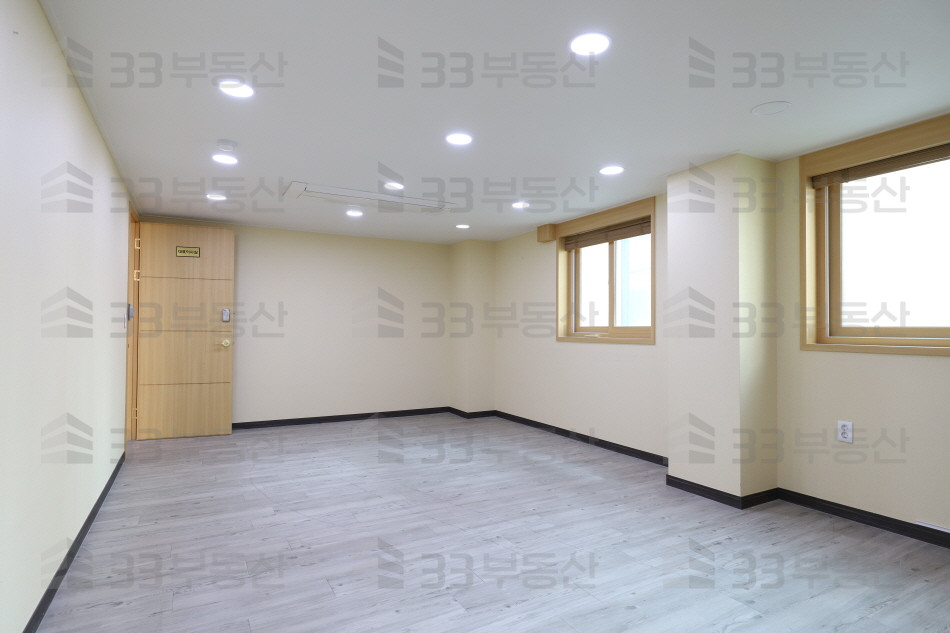 서울 강남구 역삼동 즉시입주 룸3개 주차편리한 깔끔한 사무실 월세 매물번호 10248 사진 3