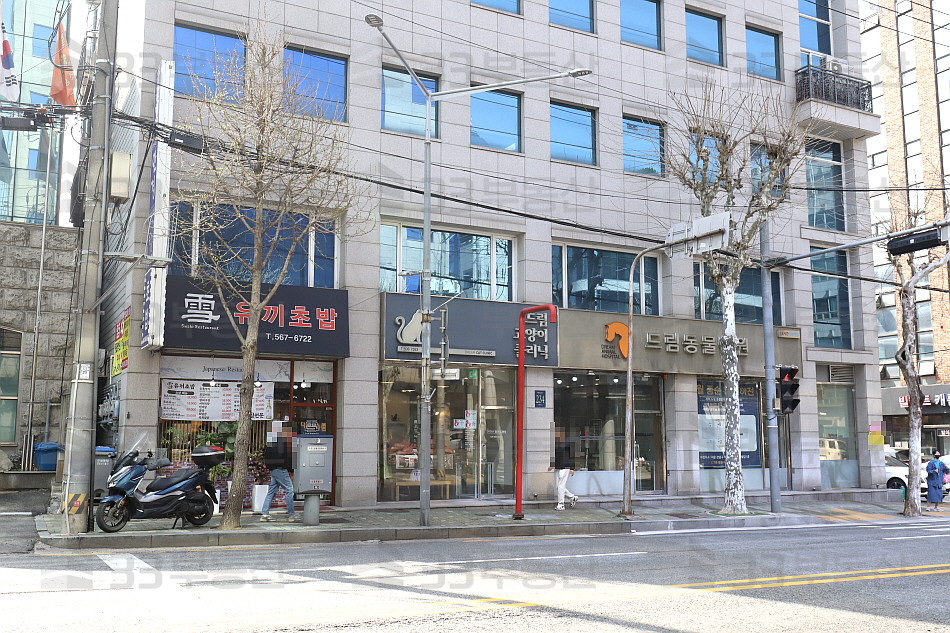 서울 강남구 역삼동 뉴튼프라자동 역삼동 코너빌딩 ! 분할임대가능 무권리 ! 월세 매물번호 10012 사진 8