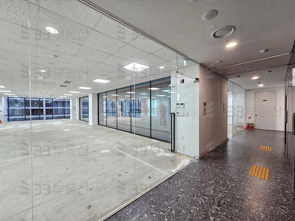 서울 강남구 삼성동 더블역세권 포스코사거리, 신축, 모던한 내부 사무실 ! 월세 매물번호 10019 사진 10