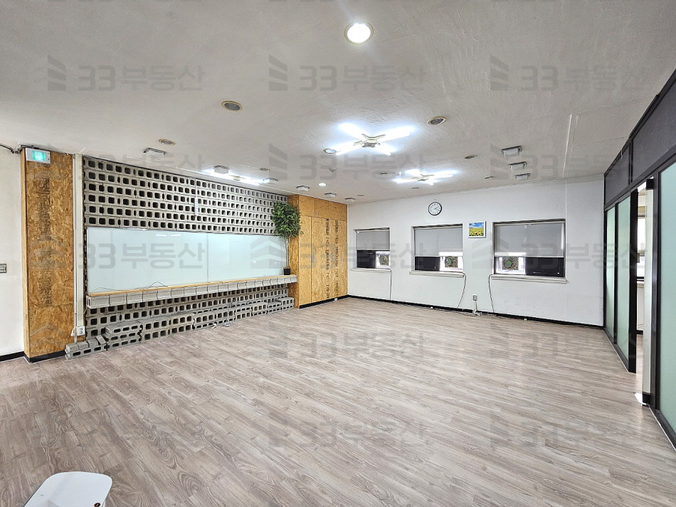 서울 강남구 논현동 신사역/학동역 인근, 논현로대로변 상가사무실 ! 월세 매물번호 10182 사진 2