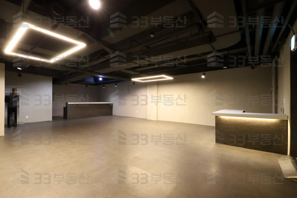 서울 강남구 역삼동 역삼역 도보 1분 ! 단독출입구, 無권리 상가 ! 월세 매물번호 10030 사진 4