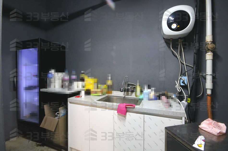 서울 서초구 잠원동 신사/논현 더블역세권, 높은층고, 공조시설까지 월세 매물번호 10041 사진 7