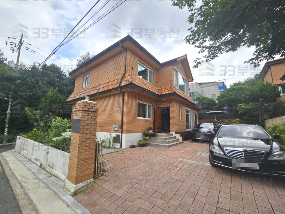 서울 서초구 내곡동 단독주택형 통임대, 넓은 마당, 주차 편리 월세 매물번호 10127 사진 1