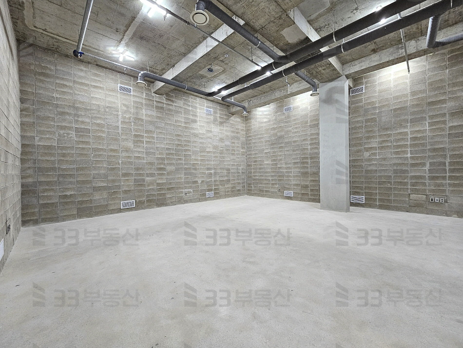 서울 강남구 논현동 신논현역 역세권, 높은층고, 지하까지 엘베O 월세 매물번호 10145 사진 3