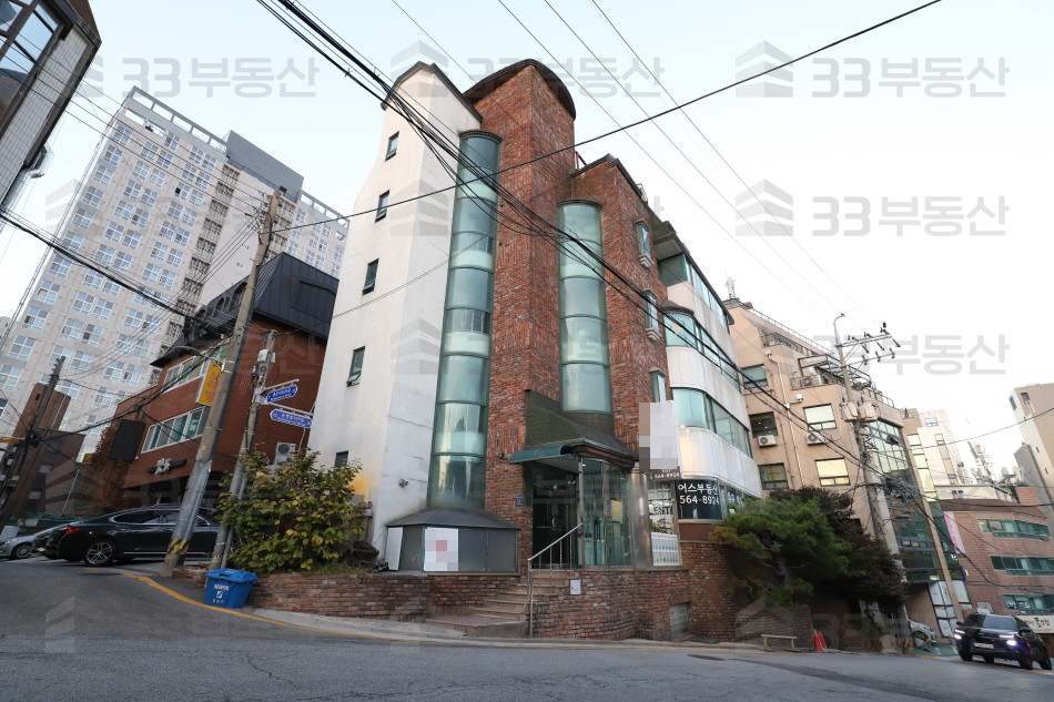 서울 강남구 역삼동 언주역3분위치 깔끔한 인테리어 사무실 월세 매물번호 10134 사진 1