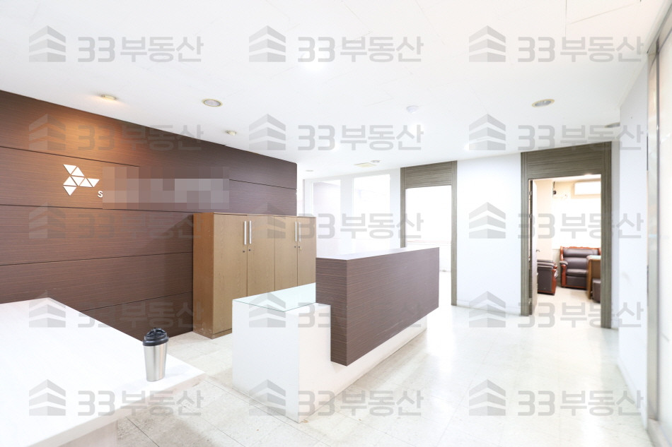 서울 강남구 역삼동 대로변 3층 인테리어된 사무실 월세 매물번호 10152 사진 2