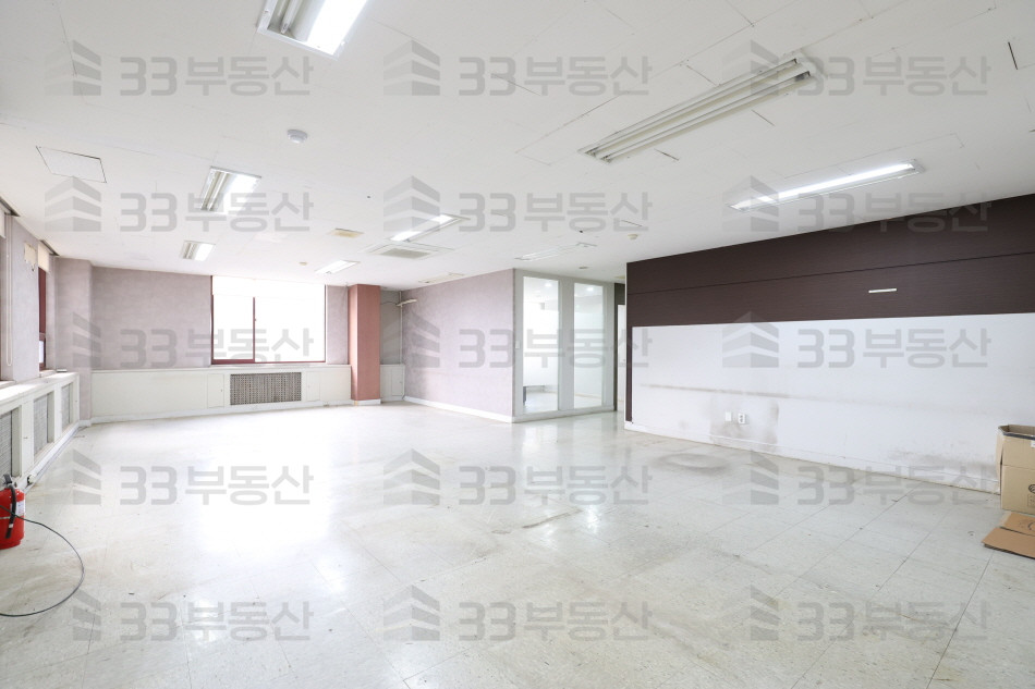 서울 강남구 역삼동 대로변 3층 인테리어된 사무실 월세 매물번호 10152 사진 3