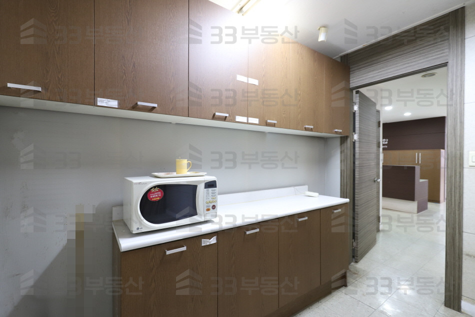 서울 강남구 역삼동 대로변 3층 인테리어된 사무실 월세 매물번호 10152 사진 5