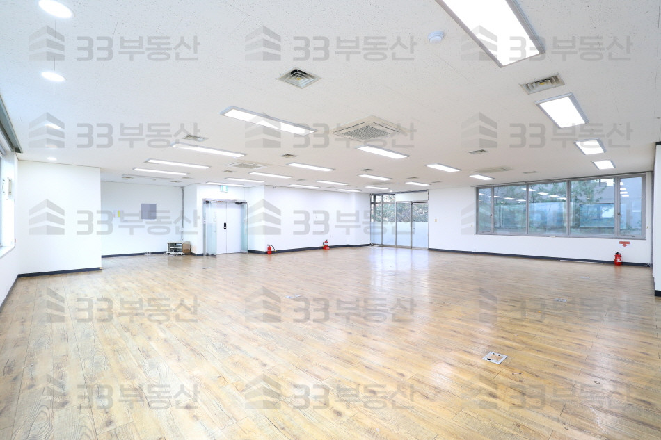 서울 강남구 역삼동 언주역대로변 가성비최상에 주차 연층가능한 사무실 월세 매물번호 10199 사진 2