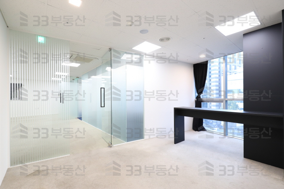 서울 강남구 역삼동 선릉역부근 주택구조형 룸 4개 깔끔한 사무실 월세 매물번호 10233 사진 1