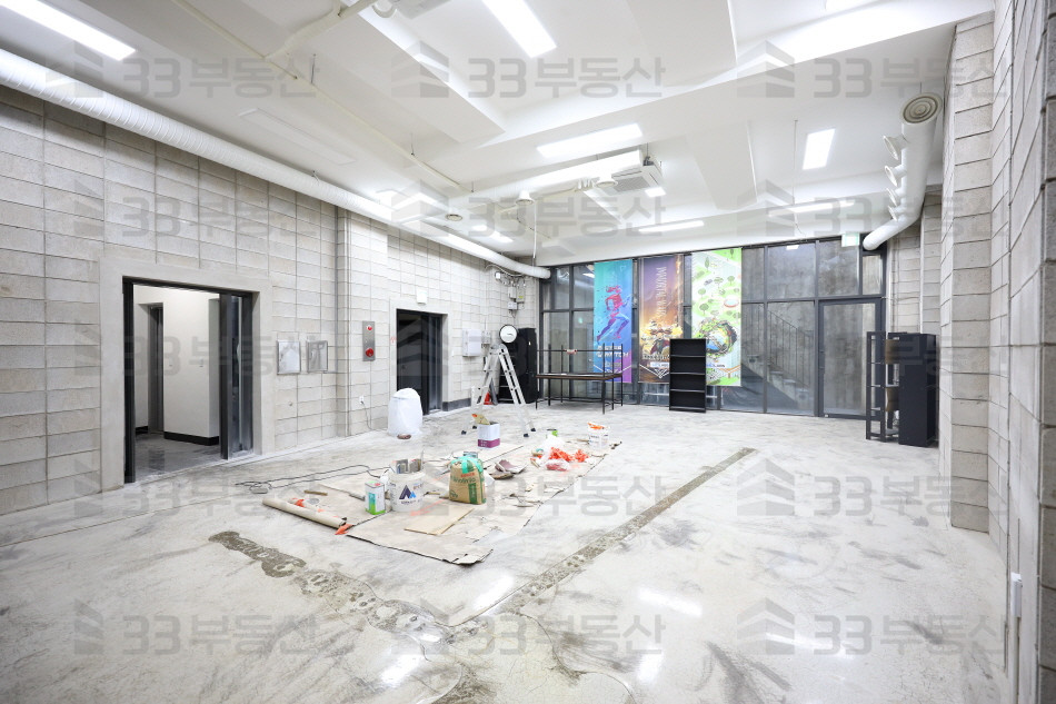 서울 강남구 논현동 강남구청역 역세권 , 컨디션 깔끔한 통임대 월세 매물번호 10079 사진 4