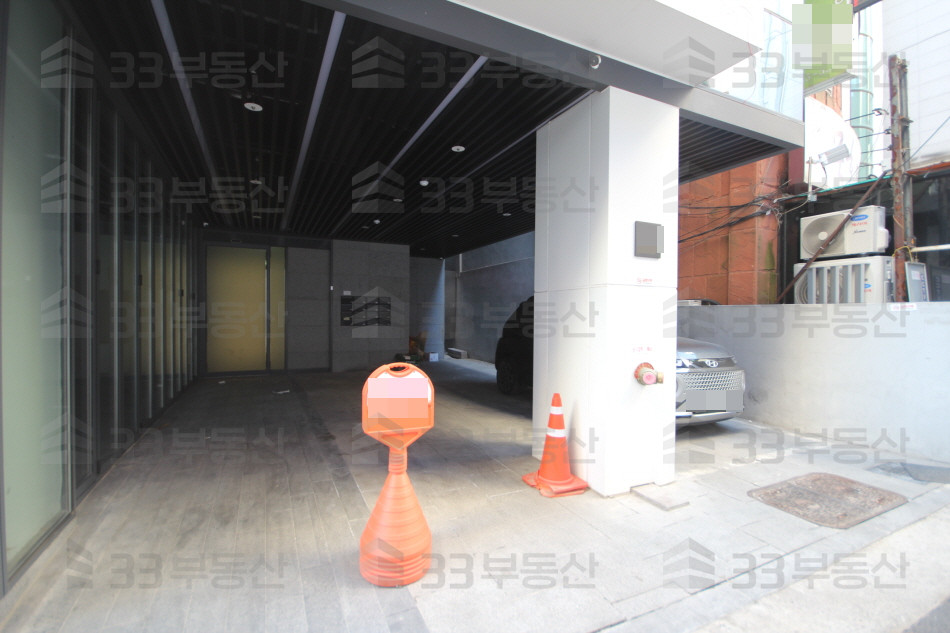 서울 강남구 논현동 강남구청역 초역세권, 단독출입구, 높은층고 월세 매물번호 10142 사진 5