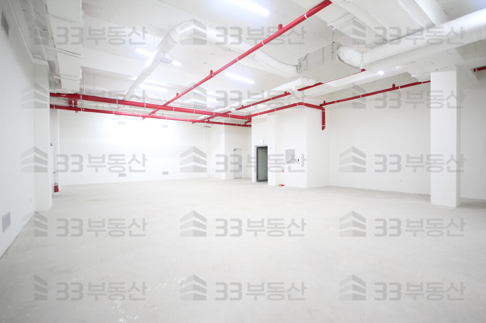 서울 강남구 대치동 선릉역 역세권, 22년 신축급, 층고 높은 사무실 월세 매물번호 10143 사진 2