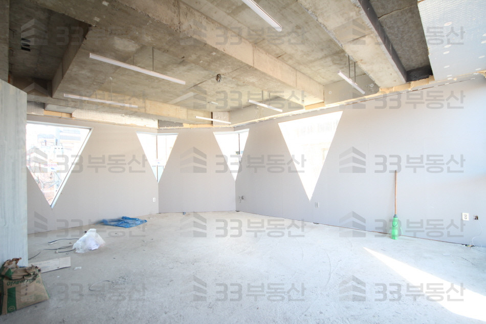 서울 강남구 논현동 학동역 역세권 23년 신축 디자인 빌딩 월세 매물번호 10124 사진 1