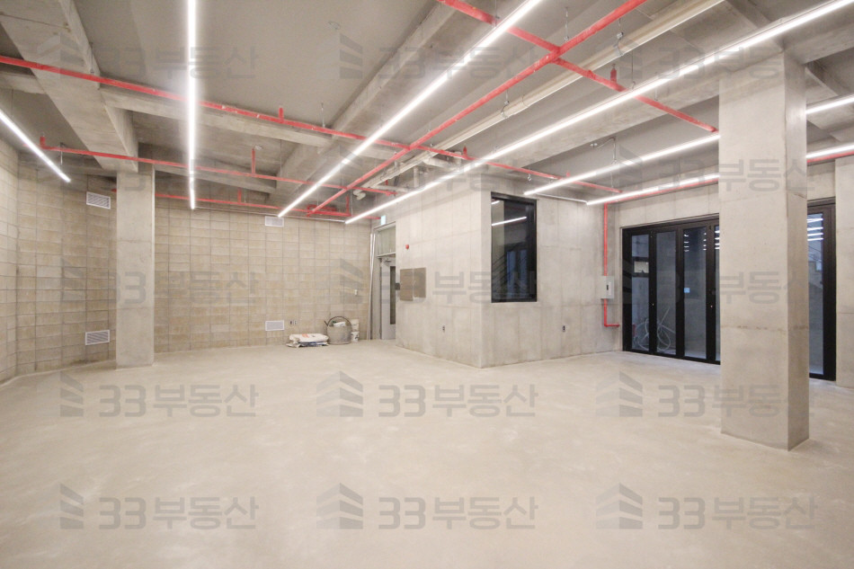 서울 강남구 역삼동 23년 신축급, 인테리어 깔끔, 디자인빌딩 통임대 월세 매물번호 10117 사진 2