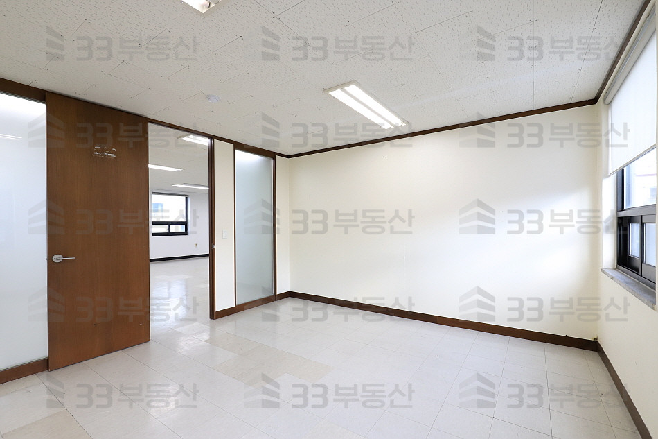 서울 강남구 대치동 대치사거리 학원가 인근 인테리어된 사무실 월세 매물번호 10219 사진 3