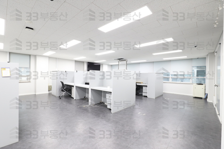 서울 강남구 역삼동 역삼 초역세권,사무집기 셋팅된 인테리어 잘 된 사무실 월세 매물번호 10130 사진 2